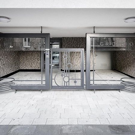 Apartament Sloneczny Kamienica Grochow With Free Parking Varsóvia Exterior foto